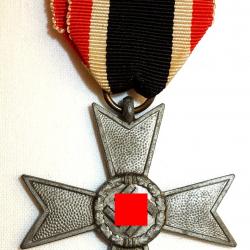 CROIX ALLEMANDE DE MERITE KVK de la SECONDE GUERRE.  /92301