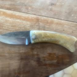 Couteau corne de bélier