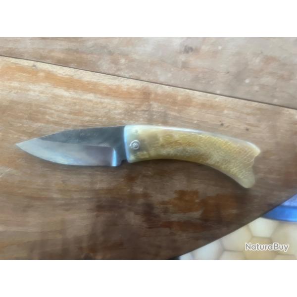 Couteau corne de blier
