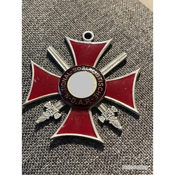 une trs belle croix allemande maille rouge ww2