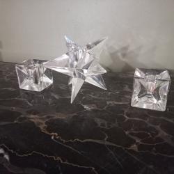 Très joli ensemble de 3 bougeoirs en cristal  2 cubes et une étoile