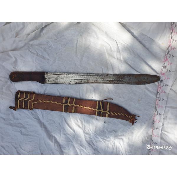 Ancien Sabre ethnique Afrique touareg ou autre