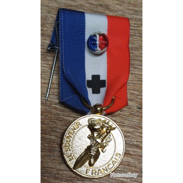 Mdaille du Souvenir Franais - 3eme type - 3eme classe - VERMEIL - RARE