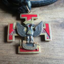 médaille maçonnique aigle  32eme degré original / AUT VINCERE AUT MAURI