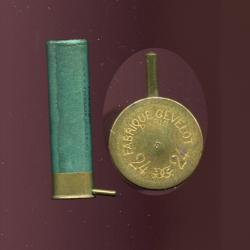 Cal. 24 à broche - marquage au culot  : FABRIQUE GEVELOT PARIS 24 GG 24 -  tube carton vert 60 mm