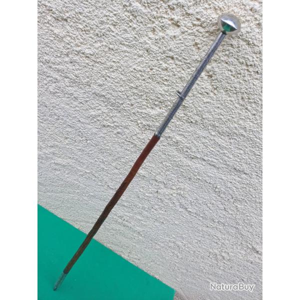ANCIEN  MAKILA D HONNEUR :  AINCIART BERGARA LARRESSORE  . PARFAIT FONCTIONNEMENT .