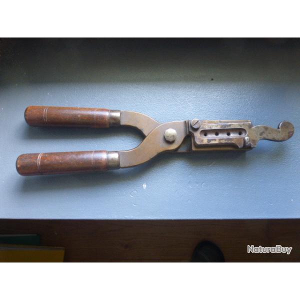 Grand moule  balles poque 19 avec 4 cavits en calibre 11 mm (calibre 44)