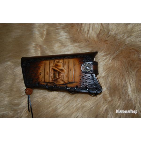 cartouchire de crosse en cuir pour levier sous garde ROSSI M650 CAL 44 magnum - modle "cowboy"