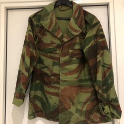 Veste parachutiste camouflée