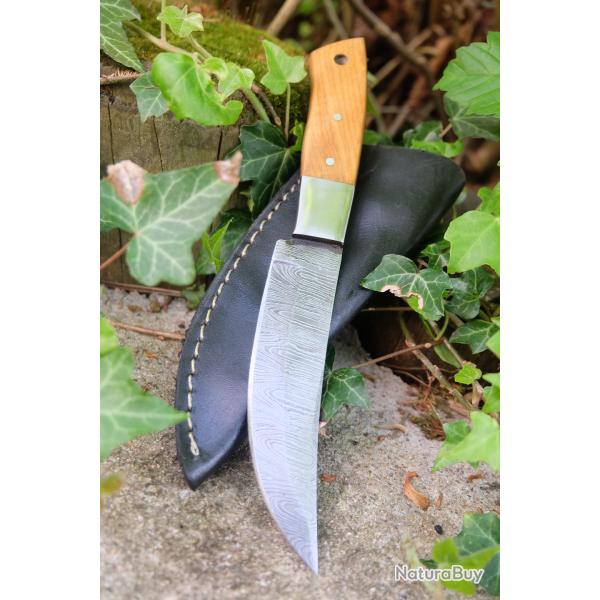 Couteau de Chasse Damas Lame Trailing Point 256 Couches Manche Olivier Fabr Artisan Etui Simili Cuir