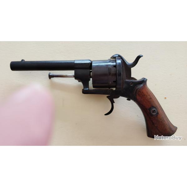 revolver a broche