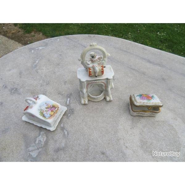 VINTAGE - Ancien groupe en porcelaine fine, petites boites - FRANCE (Fin XIXme)