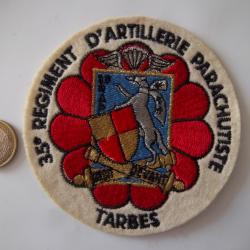 écusson vintage 35 éme régiment artillerie parachutiste Tarbes