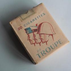 Ancien Paquet de cigarettes de troupe armée