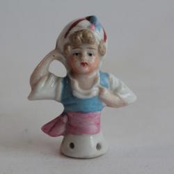 Demi figurine porcelaine Fillette