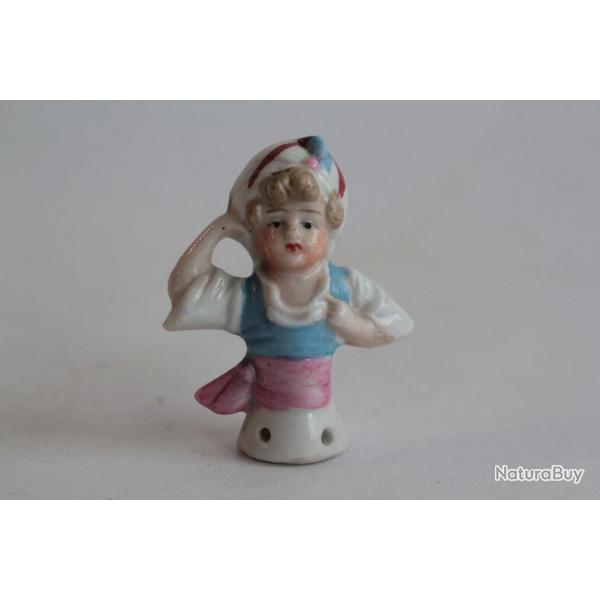 Demi figurine porcelaine Fillette