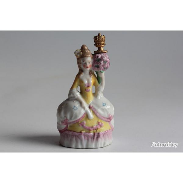Flacon  parfum figuratif Marquise porcelaine