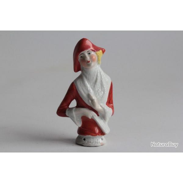 Demi figurine porcelaine Femme tenant un ventail