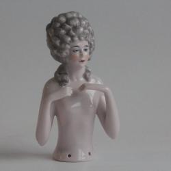 Demi figurine porcelaine Marquise nue