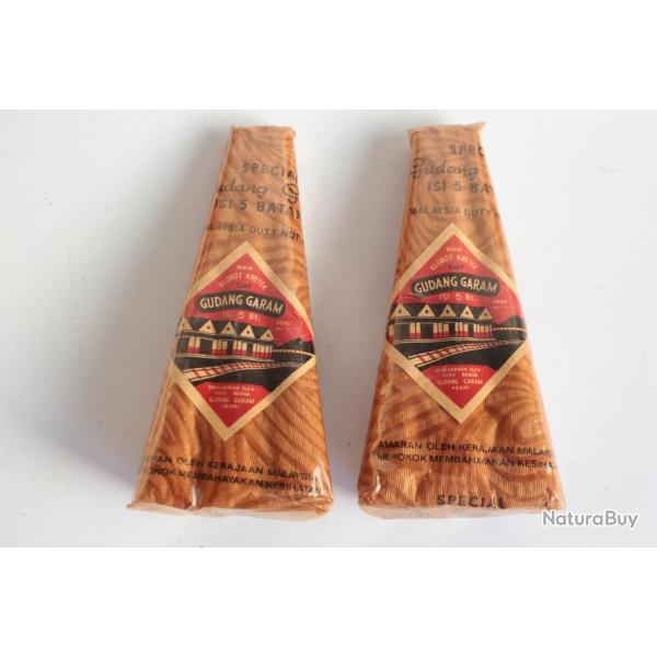 2 Anciens Paquets de cigarettes Gudang Garam Batang Indonsie