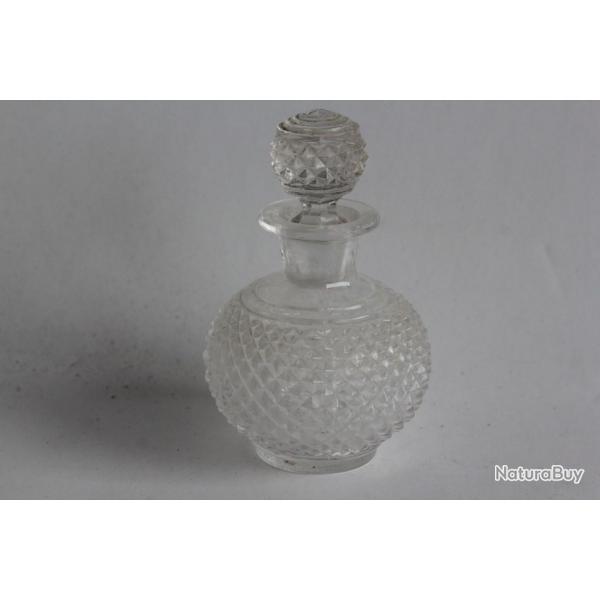 Flacon  parfum cristal pointes de diamants
