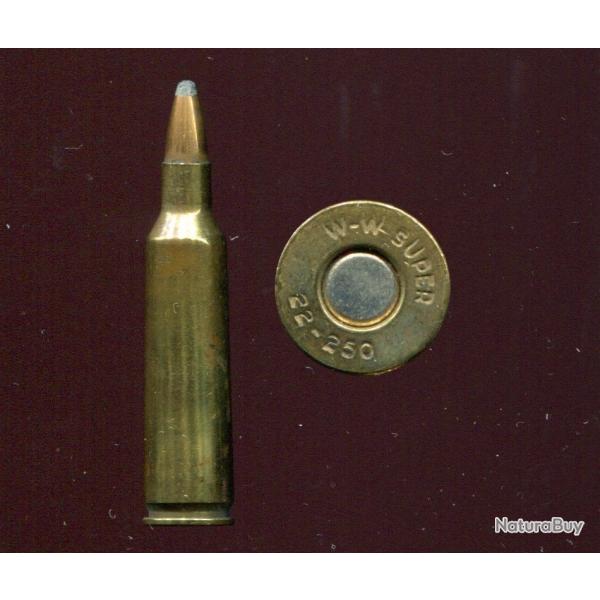 .22-250 REMINGTON - marquage : WW-SUPER 22-250 - balle cuivre pointe plomb - tui laiton