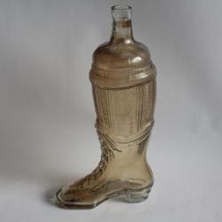 Ancienne Bouteille verre bottine lacée