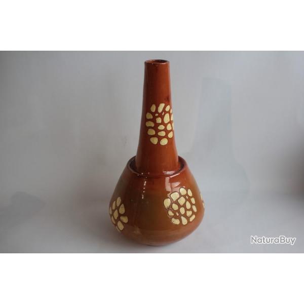 Vase terre vernisse Alexandre Liotard Ferney Voltaire