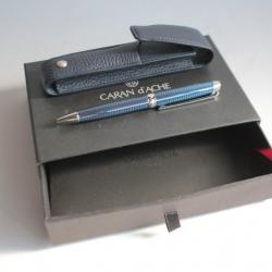 CARAN D'ACHE Stylo bille Léman Grand Bleu