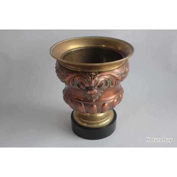 Jardinire Lopold OUDRY cuivre et laiton Dauphins