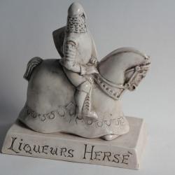 Chevalier céramique Liqueurs Hersé Publicité