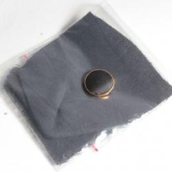 CHANEL Bouton satin noir métal doré vintage
