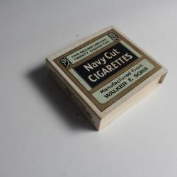 Boîte à Cigarettes carton Champion Navy Cut Medium Strength