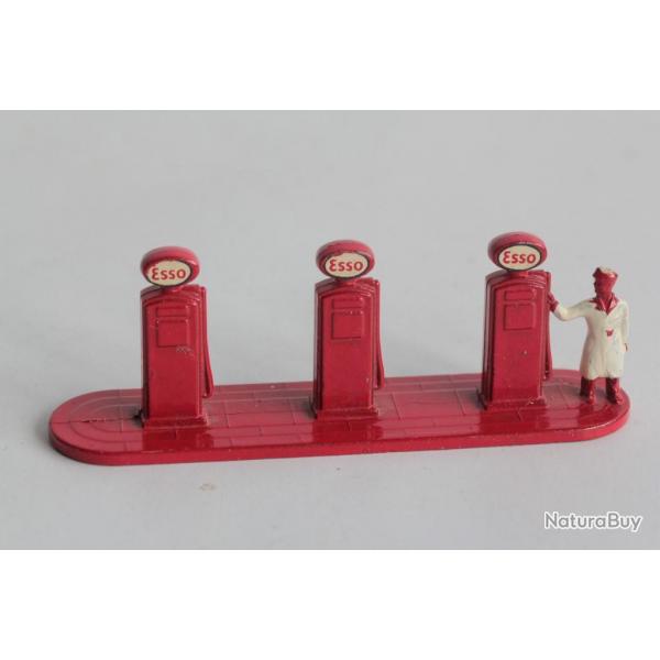 LESNEY Pompes  essence Esso Jouet