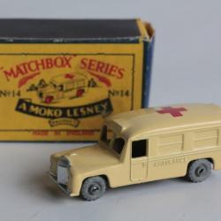 LESNEY Véhicule miniature N°14 Daimler Ambulance Jouet