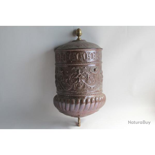 Ancienne Fontaine murale cuivre