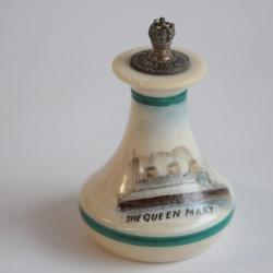 Flacon à parfum opaline Lentheric Paris bateau queen mary