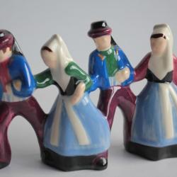 Groupe de bretons Robert MICHEAU-VERNEZ faïence Quimper
