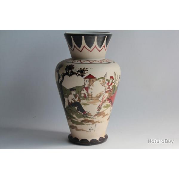 Vase grs d'Art Basque Gataud