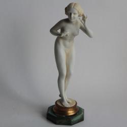 Femme nue porcelaine Prof. Otto Poertzel Allemagne Art déco