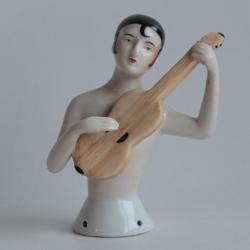 Demi figurine porcelaine Pierrette mandoline Half Doll Pincushion