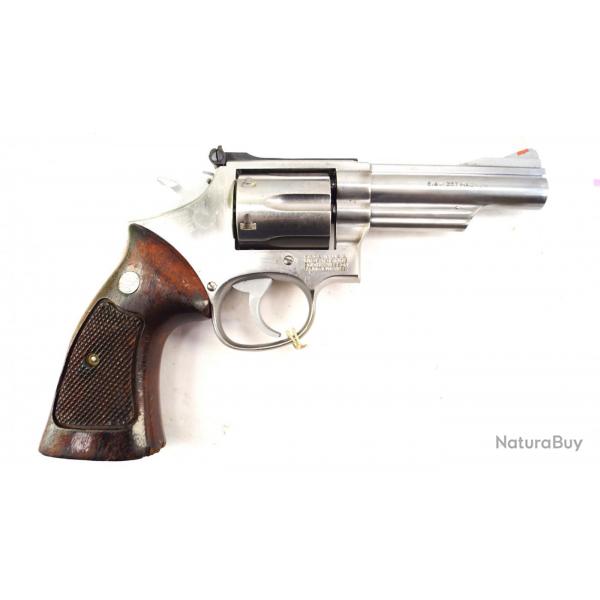 Revolver Smith &amp; Wesson 66-2 357 magnum 4&quot;