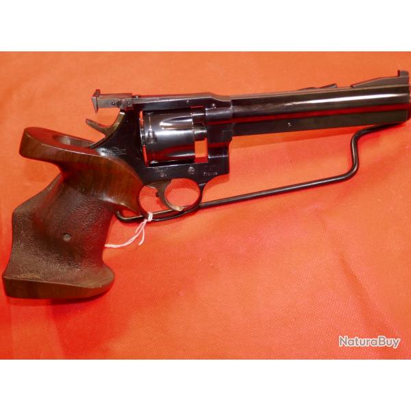 Revolver MANURHIN MR 32 MATCH en 32 S&W Long avec poigne Morini taille M
