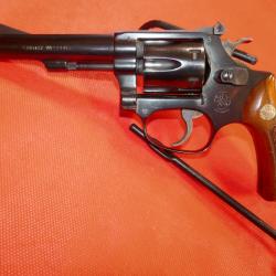 Revolver SMITH & WESSON 34-1 en 22lr canon de 4"