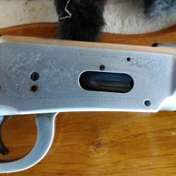 Winchester commémorative John Wayne model 94Calibre 32-40Parfaite etat