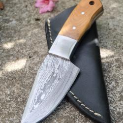 Skinner Couteau de Chasse Damas Lame 256 Couches Manche Olivier Fabr Artisanale Etui Simili Cuir 001