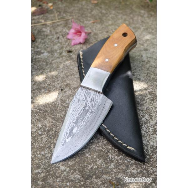 Skinner Couteau de Chasse Damas Lame 256 Couches Manche Olivier Fabr Artisanale Etui Simili Cuir 001