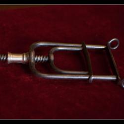 Dentisterie équine ; " Ouvre bouche ." .ancien .