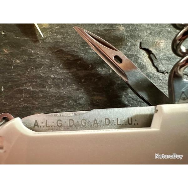 Couteau Suisse Franc Maon Victorinox Avec Les Symboles De La Franc Maonnerie authentique canif