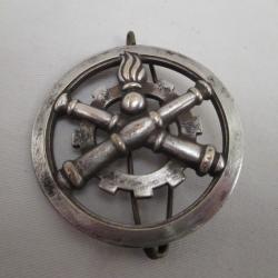 un insigne de berret militaire materiel